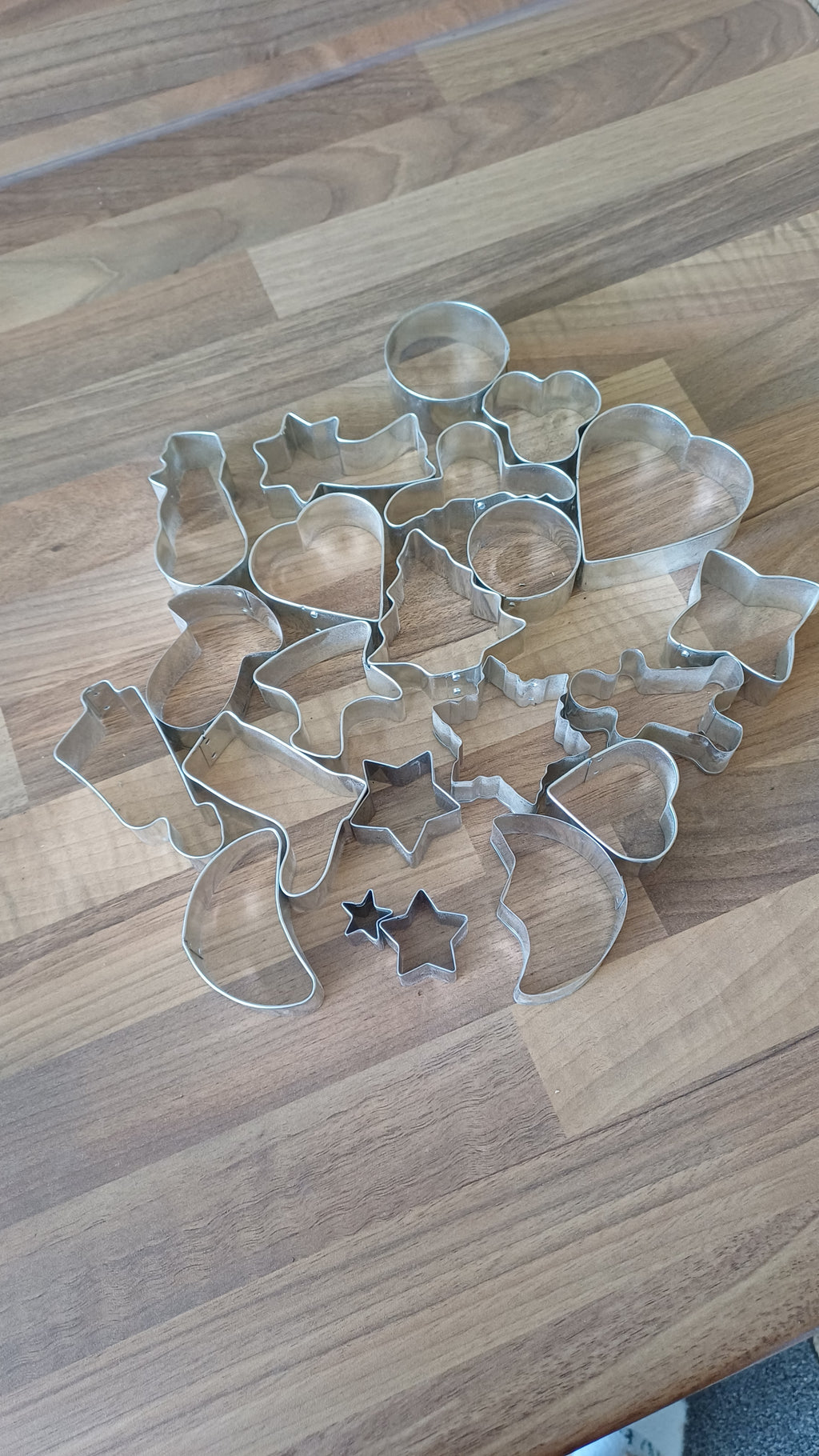 Metal Shape Cutters — Set of 22