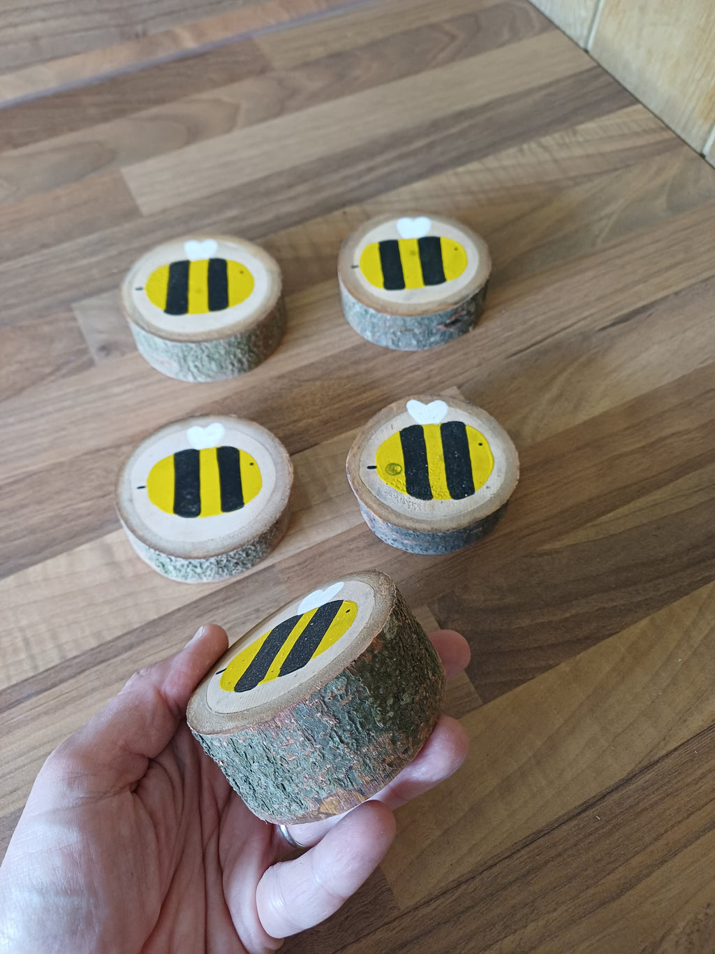 Bees on Chunky Log Slices - Set of 5